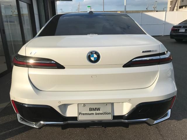 BMW BMW i7 2024