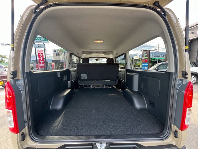 TOYOTA HIACE van 2WD 2025