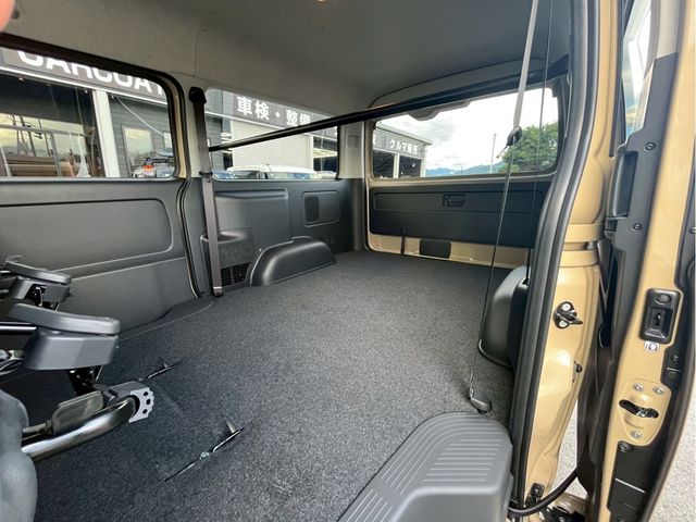 TOYOTA HIACE van 2WD 2025