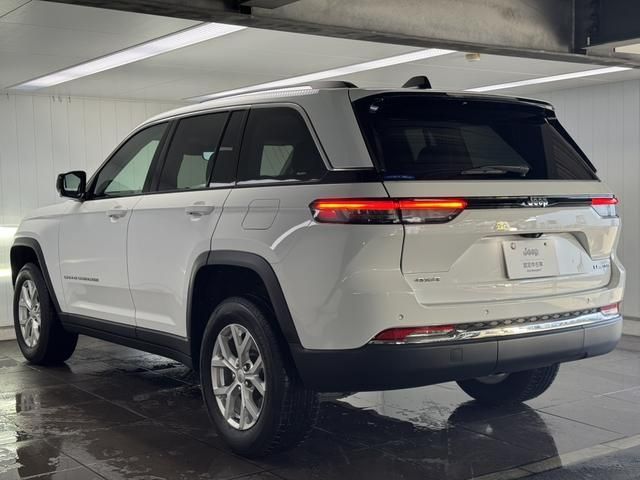 JEEP JEEP GRAND CHEROKEE 2023