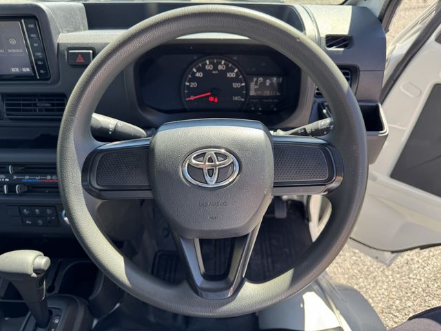 TOYOTA PIXIS truck 2023