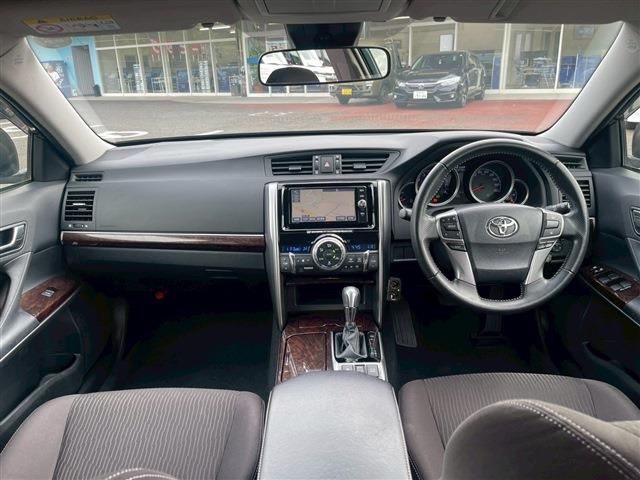 TOYOTA MARK X 2018