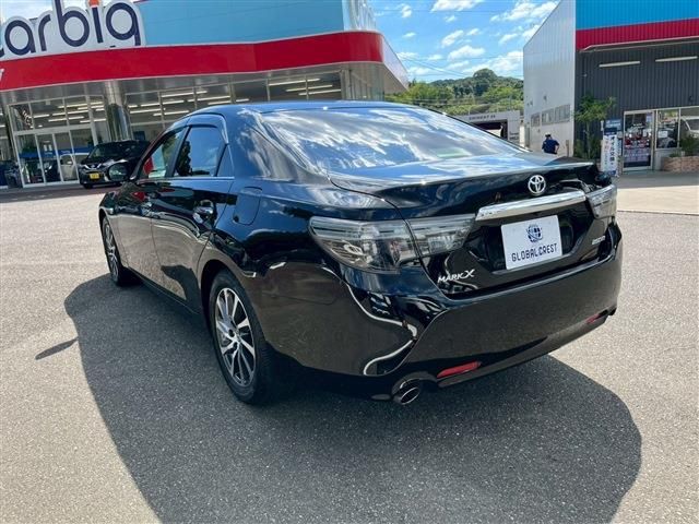 TOYOTA MARK X 2018