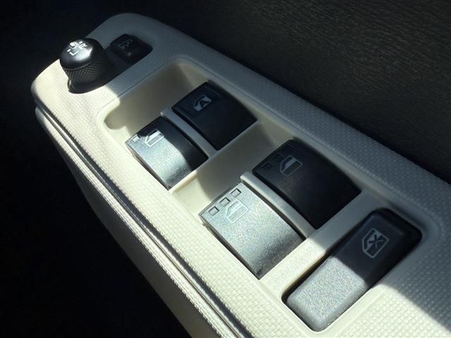 DAIHATSU MIRA Cocoa 2012