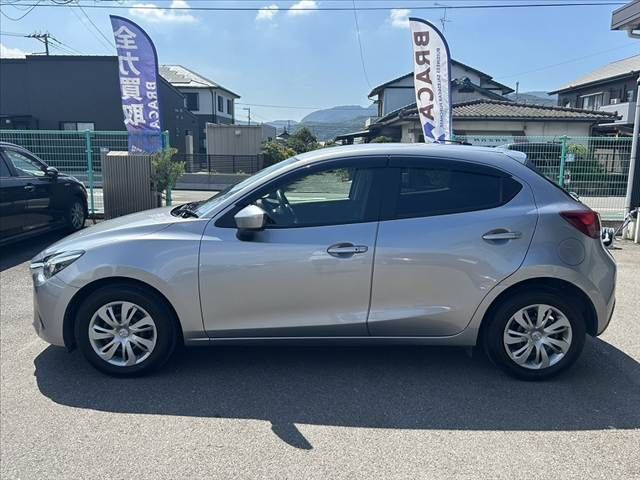 MAZDA DEMIO 2015