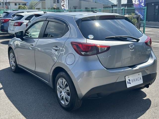 MAZDA DEMIO 2015