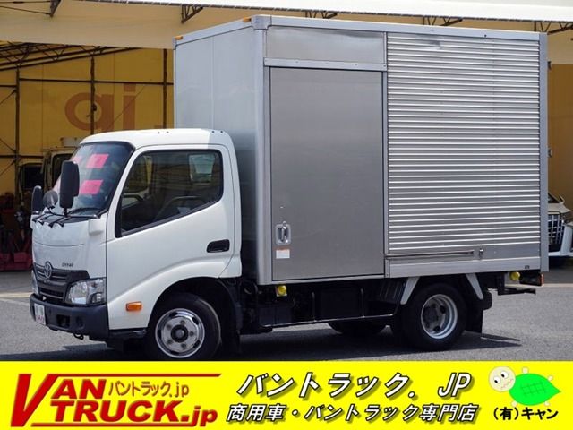 TOYOTA DYNA 2019