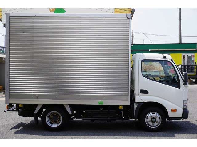 TOYOTA DYNA 2019