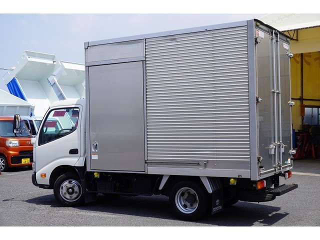 TOYOTA DYNA 2019