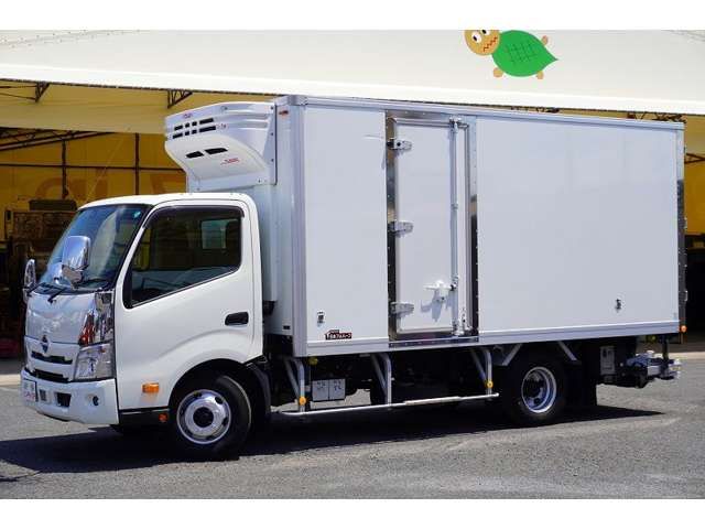 HINO DUTRO 2022
