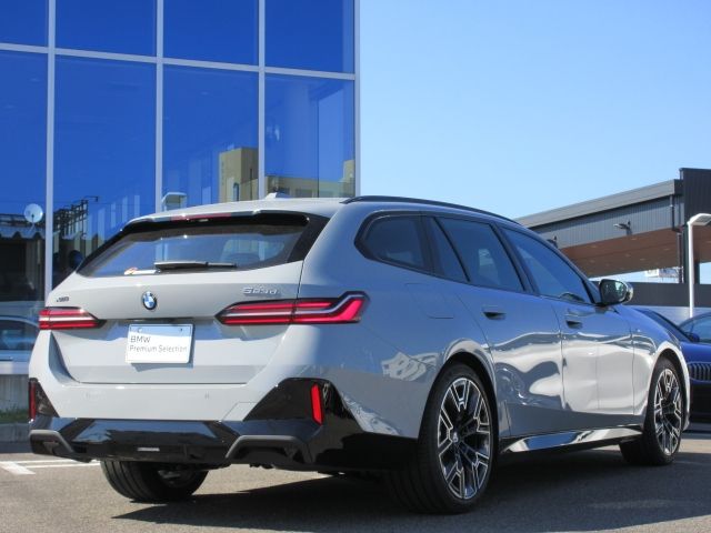 BMW BMW 5series TOURING 2024