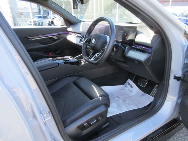 BMW BMW 5series TOURING 2024