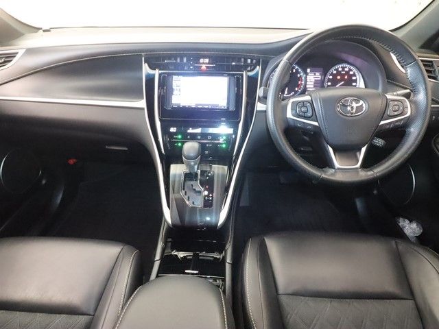 TOYOTA HARRIER 2WD 2017