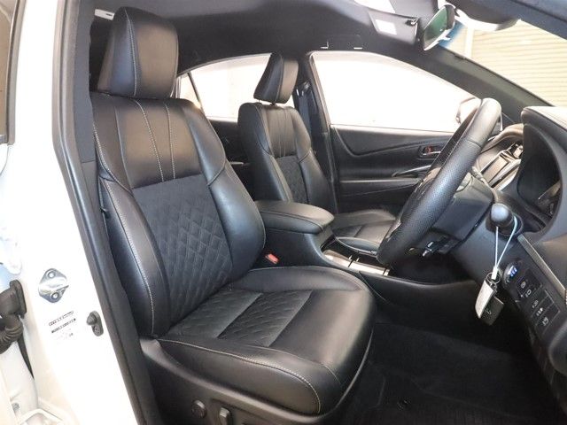 TOYOTA HARRIER 2WD 2017