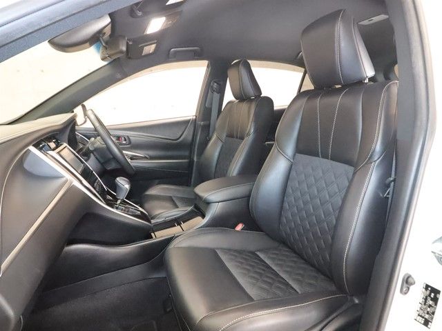 TOYOTA HARRIER 2WD 2017