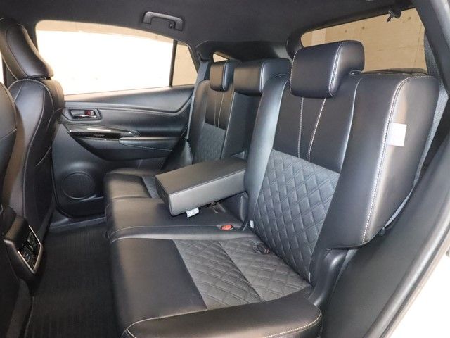 TOYOTA HARRIER 2WD 2017