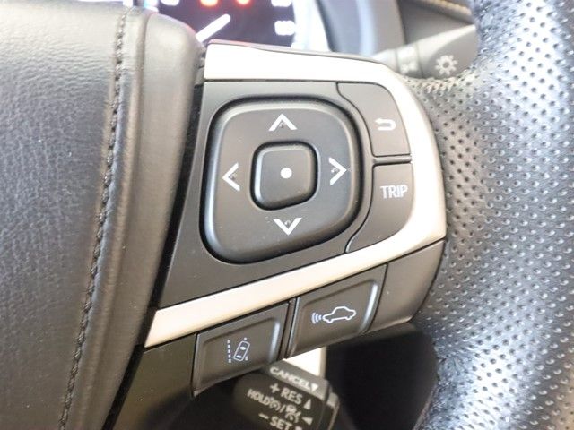 TOYOTA HARRIER 2WD 2017