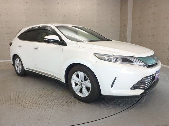 TOYOTA HARRIER 2WD 2017