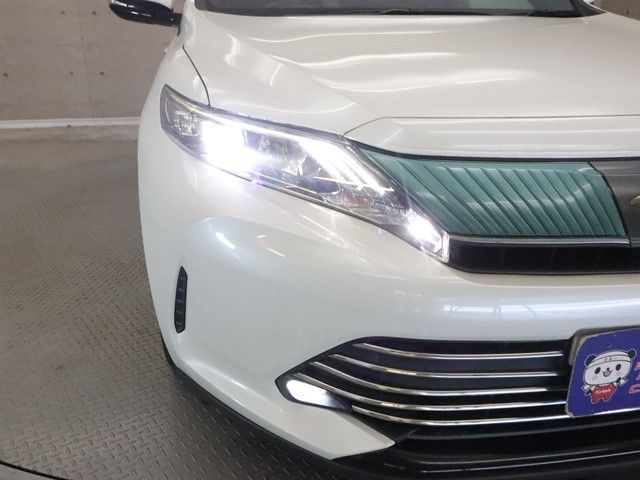 TOYOTA HARRIER 2WD 2017
