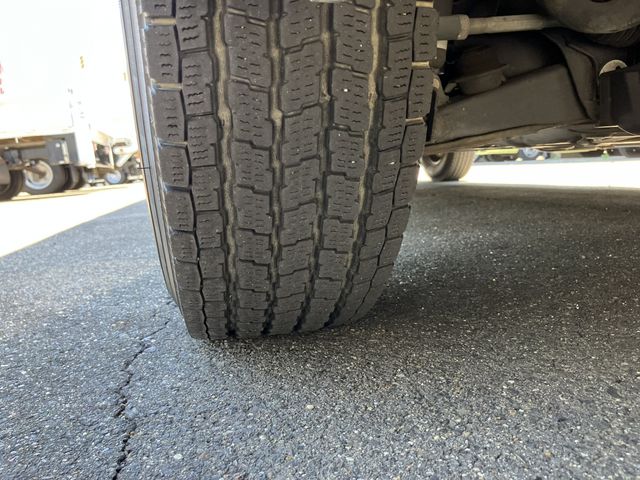 TOYOTA HIACE COMMUTER 2019