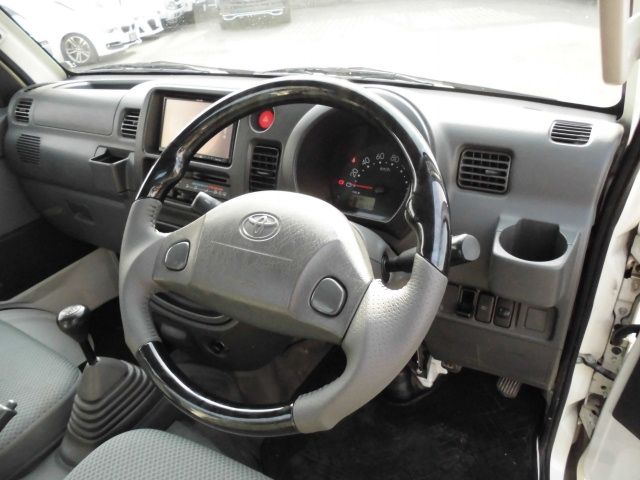 TOYOTA PIXIS truck 2014