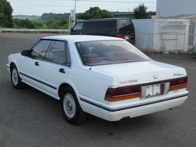 NISSAN CEDRIC sedan 1989