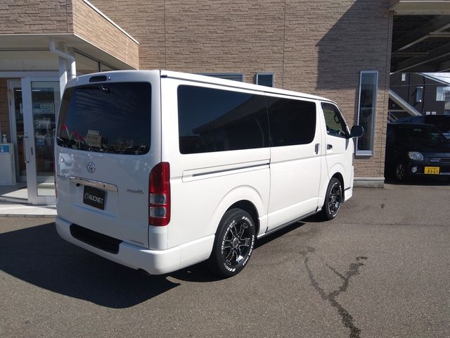 TOYOTA HIACE van 2WD 2011