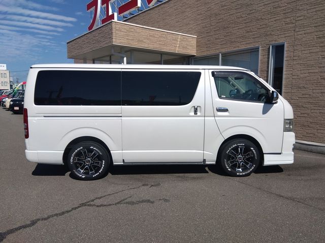 TOYOTA HIACE van 2WD 2011