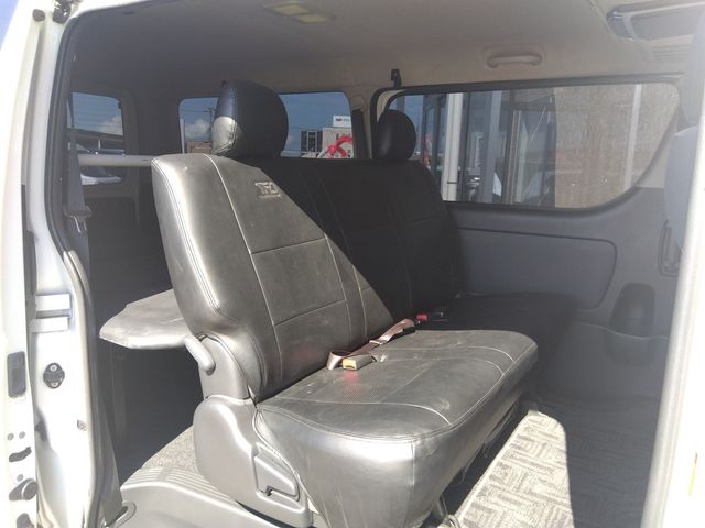 TOYOTA HIACE van 2WD 2011