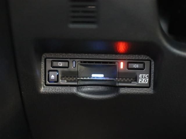 TOYOTA NOAH HYBRID 2024