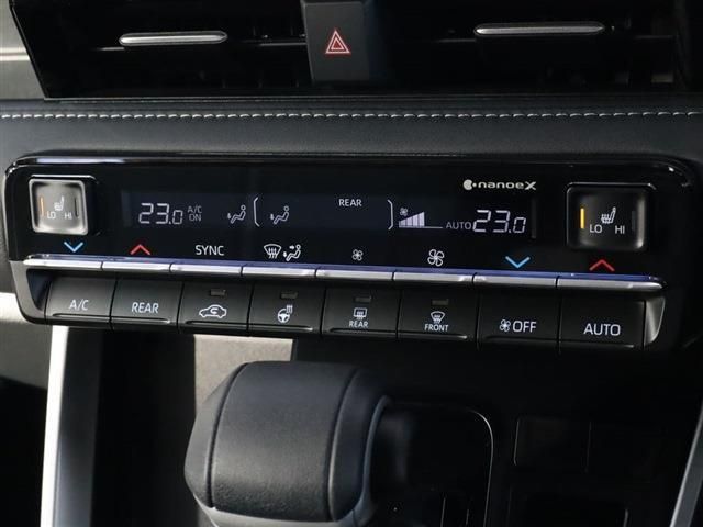 TOYOTA NOAH HYBRID 2024