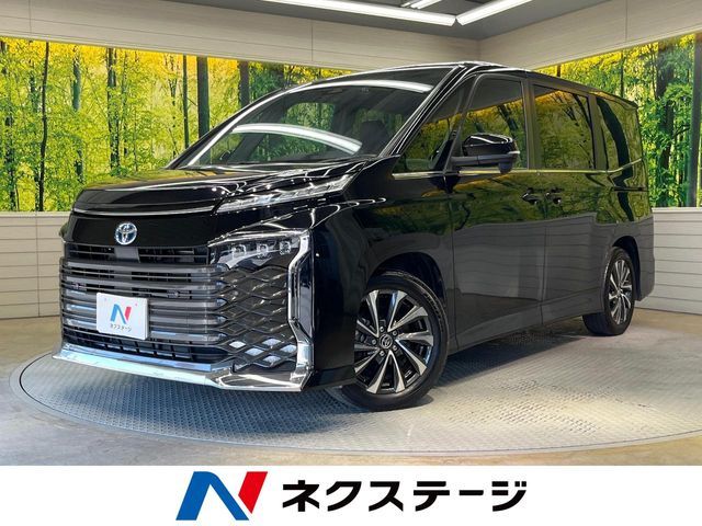 TOYOTA VOXY HYBRID 2024