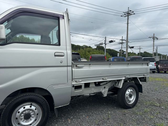 DAIHATSU HIJET truck 4WD 2005
