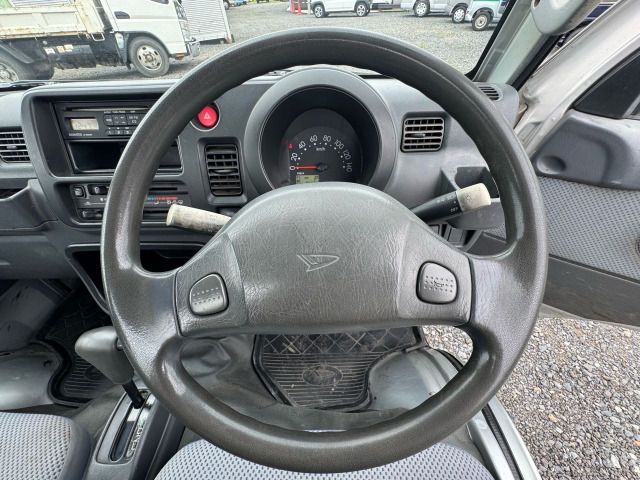 DAIHATSU HIJET truck 4WD 2005