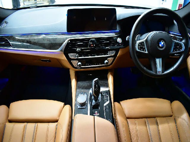BMW BMW 5series TOURING 2021