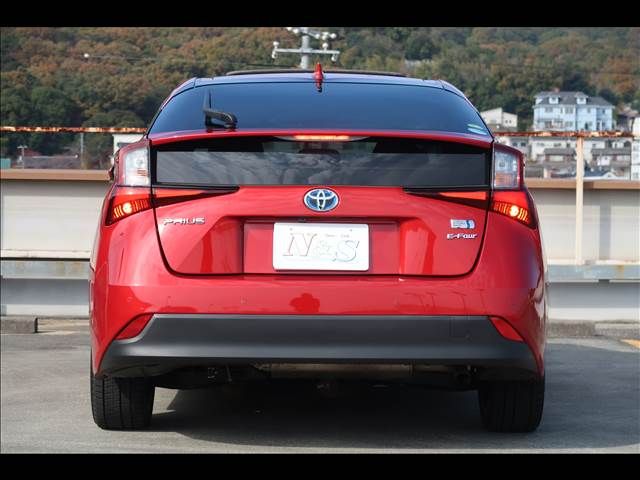 TOYOTA PRIUS 4WD 2020