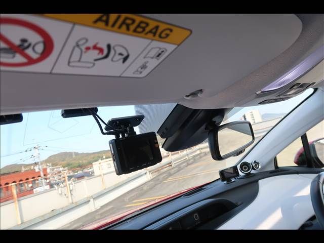 TOYOTA PRIUS 4WD 2020