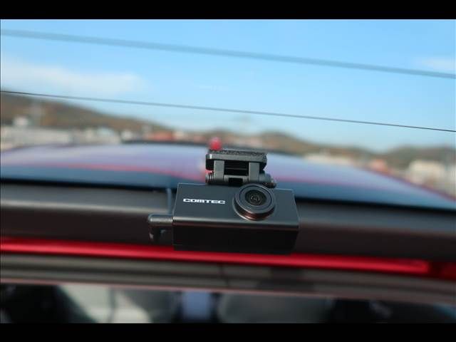 TOYOTA PRIUS 4WD 2020