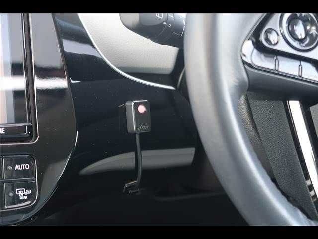 TOYOTA PRIUS 4WD 2020