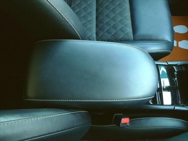 TOYOTA HARRIER HYBRID 2015