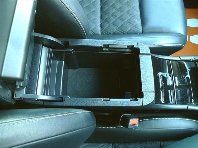 TOYOTA HARRIER HYBRID 2015