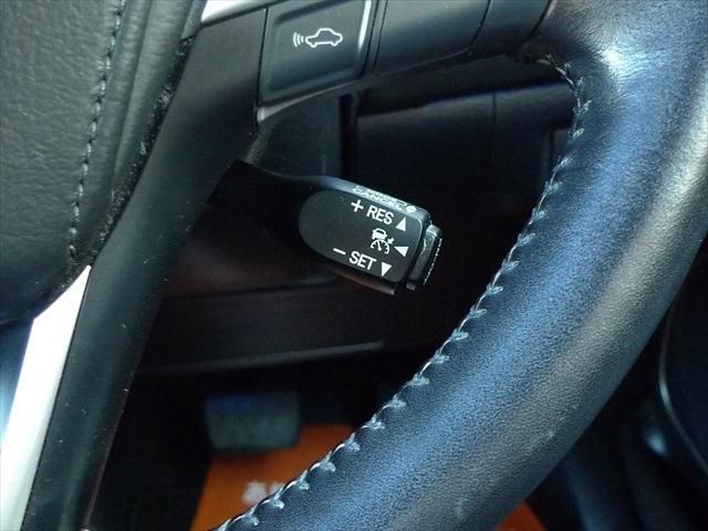 TOYOTA HARRIER HYBRID 2015