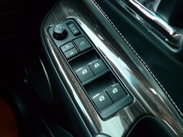 TOYOTA HARRIER HYBRID 2015