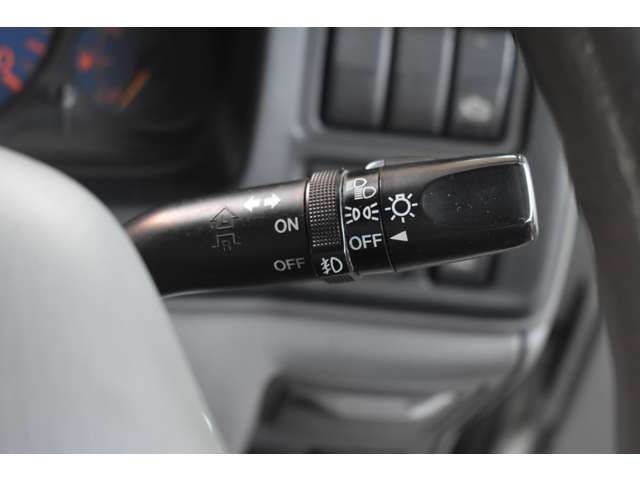 MAZDA TITAN DUSH 2006