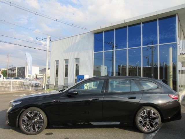 BMW BMW 5series TOURING 2024
