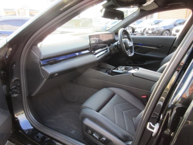 BMW BMW 5series TOURING 2024