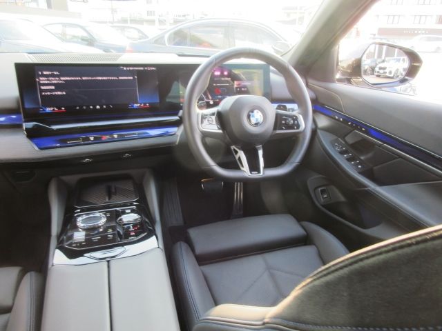 BMW BMW 5series TOURING 2024