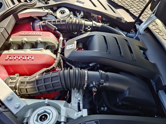 FERRARI FERRARI Purosangue 2025