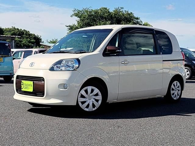 TOYOTA PORTE 2014