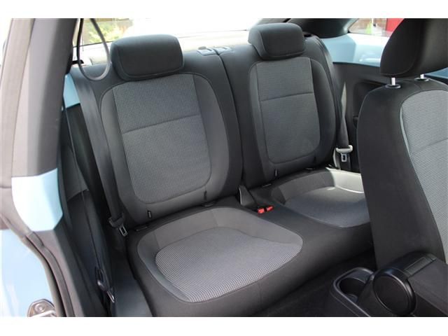 VOLKSWAGEN VOLKSWAGEN The BEETLE 2013